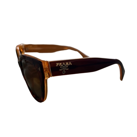 Authentic PRADA Havana Tortoise Sunglasses
SPR 17OS FAL - 121 / 54MM - Picture 2 of 9